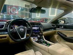 Nissan Maxima